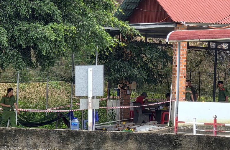 Lâm Đồng: Nằm võng chờ thi sát hạch lái xe, một học viên bị bức tường đổ trúng tử vong- Ảnh 2. Lâm Đồng: Nằm võng chờ thi sát hạch lái xe, một học viên bị bức tường đổ trúng tử vong- Ảnh 2.