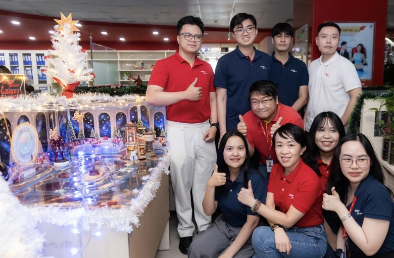 Gi&aacute;ng sinh về sớm, kh&ocirc;ng gian văn ph&ograve;ng Vietjet rực rỡ sắc m&agrave;u- Ảnh 12.