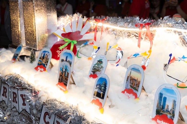 Gi&aacute;ng sinh về sớm, kh&ocirc;ng gian văn ph&ograve;ng Vietjet rực rỡ sắc m&agrave;u- Ảnh 16.