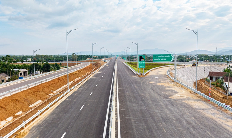 C&aacute;c n&uacute;t giao tr&ecirc;n cao tốc hơn 20.000 tỷ đồng sắp th&ocirc;ng xe kết nối thế n&agrave;o?- Ảnh 3.