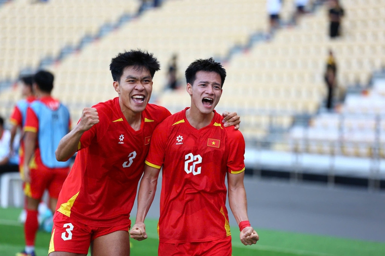 SEA Games 33: Việt Nam chờ c&uacute; đ&uacute;p v&agrave;ng b&oacute;ng đ&aacute;- Ảnh 1.