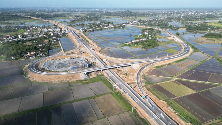 C&aacute;c n&uacute;t giao tr&ecirc;n cao tốc hơn 20.000 tỷ đồng sắp th&ocirc;ng xe kết nối thế n&agrave;o?- Ảnh 11.