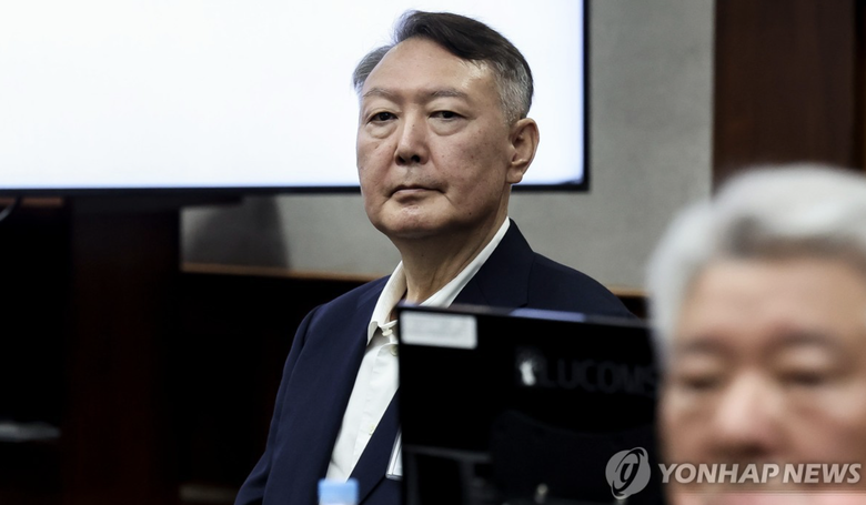 Cựu Tổng thống H&agrave;n Quốc sắp nhận ph&aacute;n quyết đầu ti&ecirc;n li&ecirc;n quan tới vụ thiết qu&acirc;n luật- Ảnh 1.