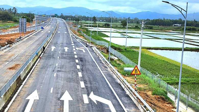 C&aacute;c n&uacute;t giao tr&ecirc;n cao tốc hơn 20.000 tỷ đồng sắp th&ocirc;ng xe kết nối thế n&agrave;o?- Ảnh 4.