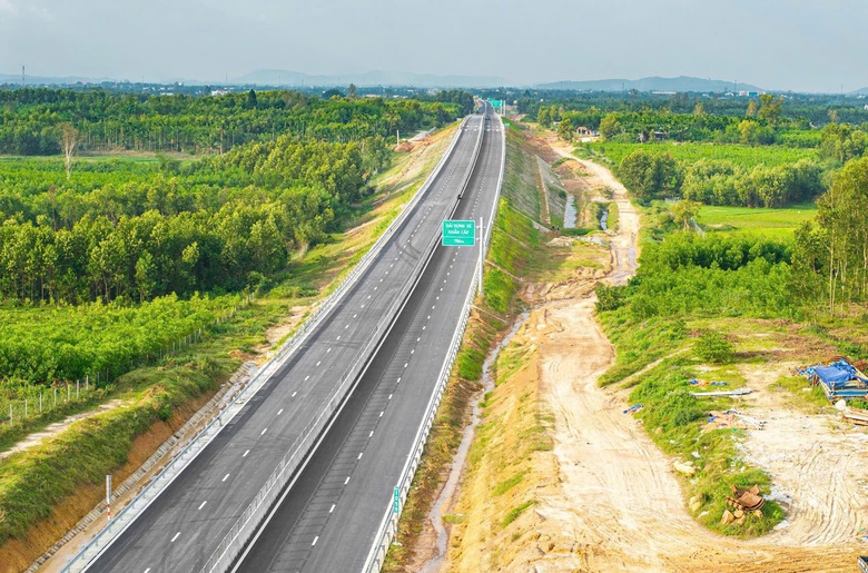 Hơn 1.000 ng&agrave;y vượt kh&oacute; thi c&ocirc;ng dự &aacute;n th&agrave;nh phần lớn nhất cao tốc Bắc - Nam giai đoạn 2- Ảnh 3.