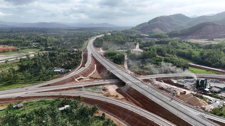 C&aacute;c n&uacute;t giao tr&ecirc;n cao tốc hơn 20.000 tỷ đồng sắp th&ocirc;ng xe kết nối thế n&agrave;o?- Ảnh 18.