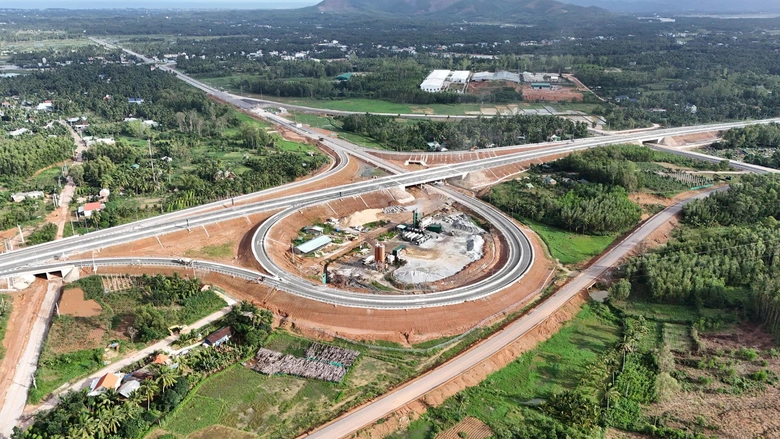 C&aacute;c n&uacute;t giao tr&ecirc;n cao tốc hơn 20.000 tỷ đồng sắp th&ocirc;ng xe kết nối thế n&agrave;o?- Ảnh 20.