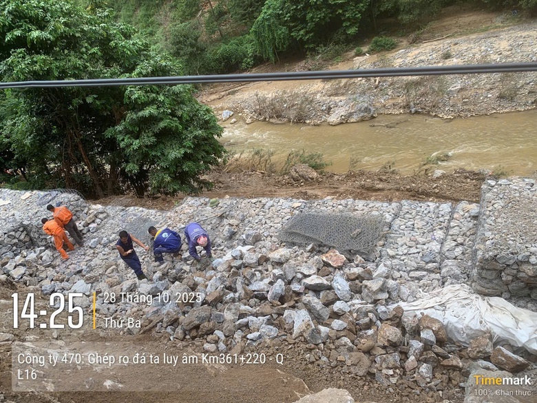 Nghệ An: Trước tết Nguy&ecirc;n đ&aacute;n phải khắc phục xong hư hỏng hạ tầng giao th&ocirc;ng do b&atilde;o lũ- Ảnh 3.