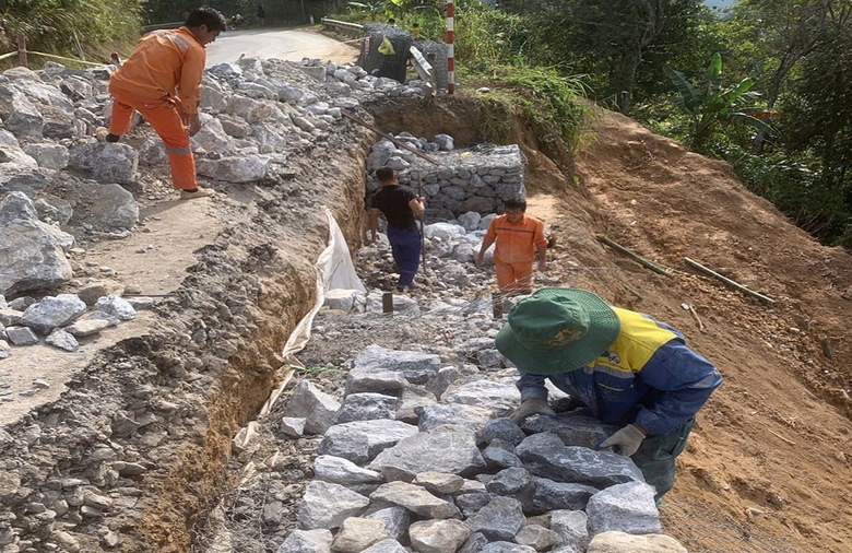 Nghệ An: Trước tết Nguy&ecirc;n đ&aacute;n phải khắc phục xong hư hỏng hạ tầng giao th&ocirc;ng do b&atilde;o lũ- Ảnh 7.