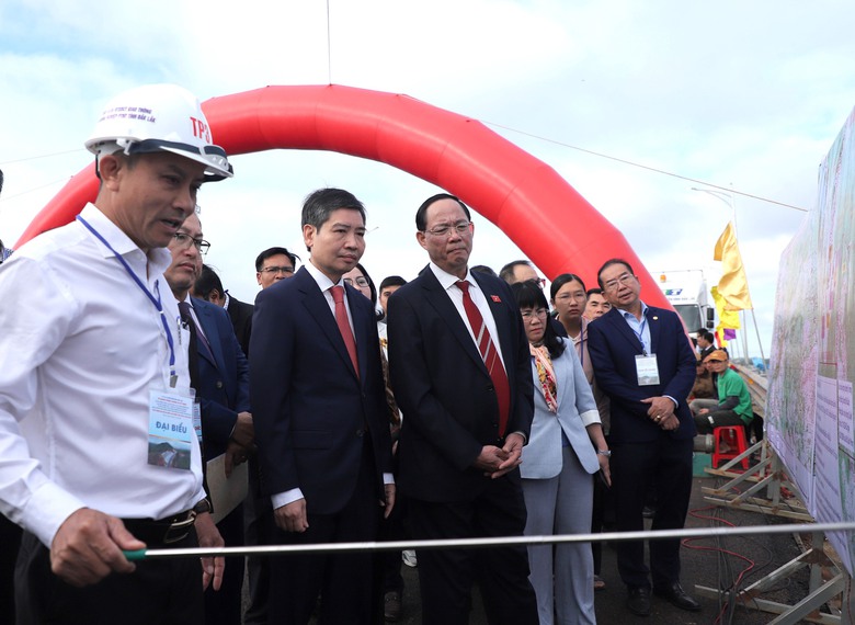 Sau hơn 25 th&aacute;ng thi c&ocirc;ng, cao tốc Kh&aacute;nh H&ograve;a - Bu&ocirc;n Ma Thuột giai đoạn 1 th&ocirc;ng xe kỹ thuật- Ảnh 2.