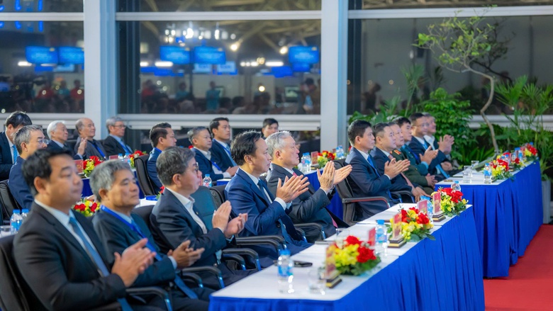 Khánh thành mở rộng Nhà ga T2 Nội Bài, giải tỏa áp lực cửa ngõ hàng không miền Bắc- Ảnh 4. Khánh thành mở rộng Nhà ga T2 Nội Bài, giải tỏa áp lực cửa ngõ hàng không miền Bắc- Ảnh 4.