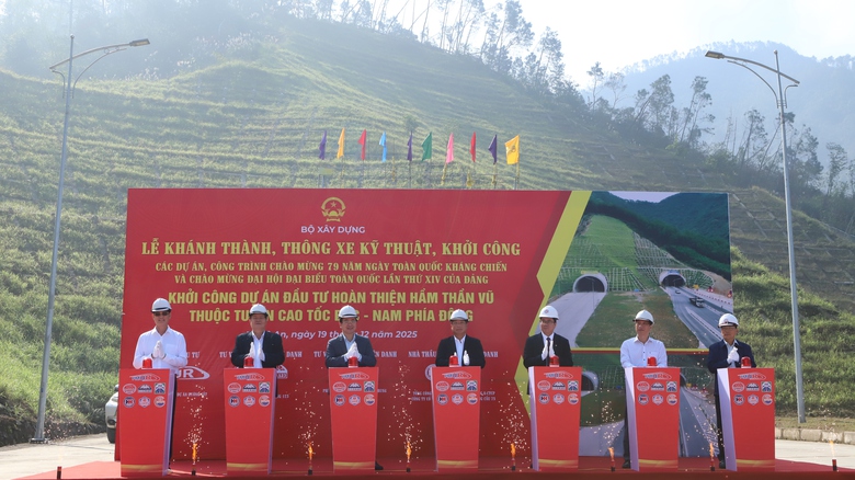 Khởi c&ocirc;ng dự &aacute;n hầm Thần Vũ: N&acirc;ng tầm cao tốc Bắc - Nam đoạn Diễn Ch&acirc;u - B&atilde;i Vọt- Ảnh 1.