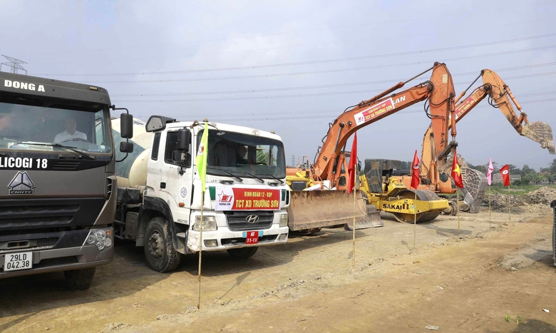 Ph&uacute; Thọ: Khởi c&ocirc;ng n&uacute;t giao IC2, IC5, tạo đột ph&aacute; kết nối tr&ecirc;n cao tốc Nội B&agrave;i - L&agrave;o Cai- Ảnh 5.