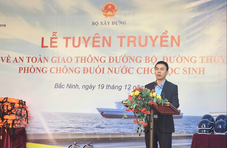 Bộ X&acirc;y dựng tổ chức tuy&ecirc;n truyền an to&agrave;n giao th&ocirc;ng cho học sinh tại Bắc Ninh- Ảnh 1.