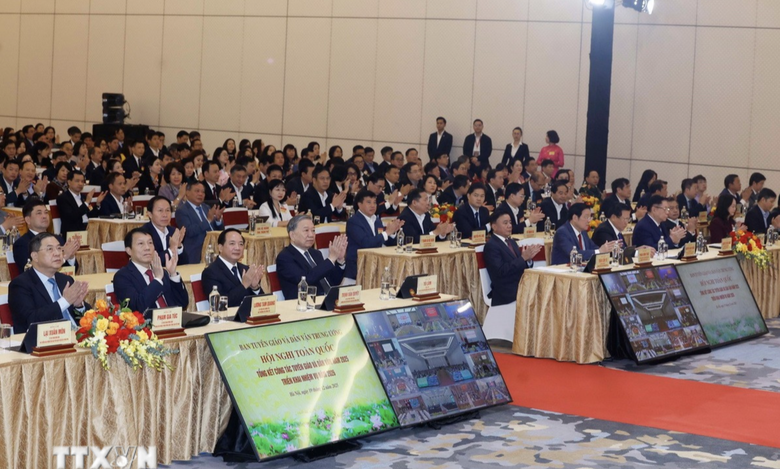 Nhiều dấu ấn nổi bật của ng&agrave;nh Tuy&ecirc;n gi&aacute;o v&agrave; D&acirc;n vận trong năm 2025- Ảnh 3.