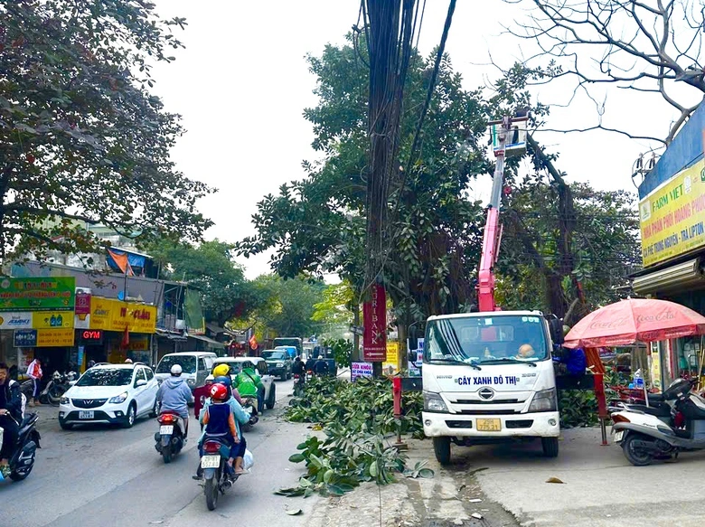 Dự &aacute;n n&acirc;ng cấp, mở rộng đường Lĩnh Nam đẩy nhanh tiến độ sau nhiều năm đ&igrave;nh trệ- Ảnh 1.