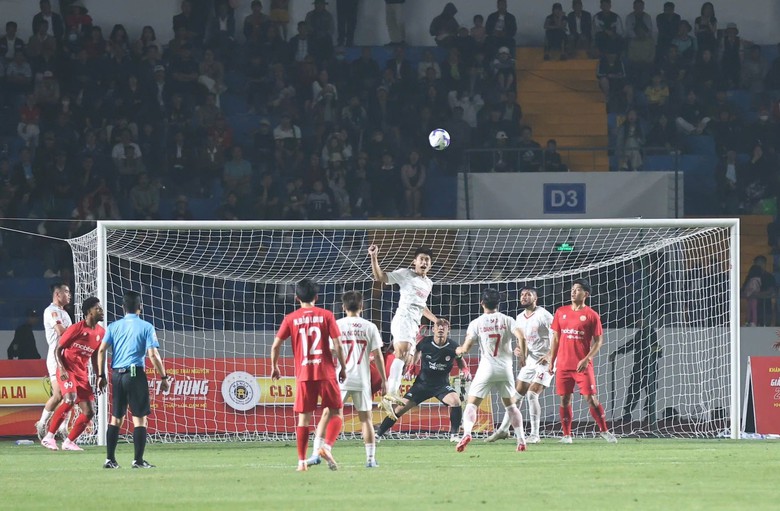 Th&aacute;i Nguy&ecirc;n rực s&aacute;ng trong đ&ecirc;m khai mạc Giải Tứ h&ugrave;ng 2025- Ảnh 18.