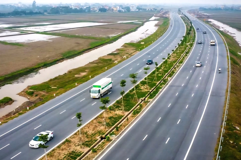 Ninh B&igrave;nh: Kh&aacute;nh th&agrave;nh tuyến đường Nam Định - Lạc Quần, r&uacute;t ngắn thời gian đi H&agrave; Nội- Ảnh 3.