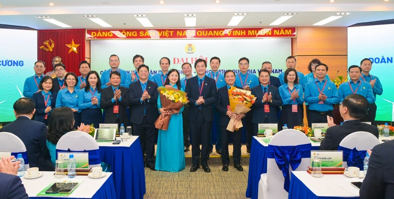 Công đoàn Petrovietnam tiếp tục đồng hành cùng người lao động trong kỷ nguyên mới- Ảnh 2. Công đoàn Petrovietnam tiếp tục đồng hành cùng người lao động trong kỷ nguyên mới- Ảnh 2.