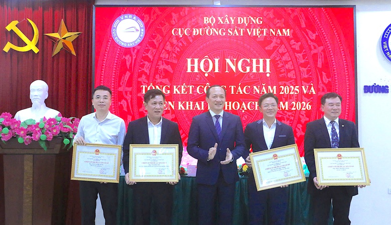 5 nhiệm vụ trọng t&acirc;m n&acirc;ng cao hiệu lực quản l&yacute;, ph&aacute;t triển bền vững ng&agrave;nh đường sắt- Ảnh 3.