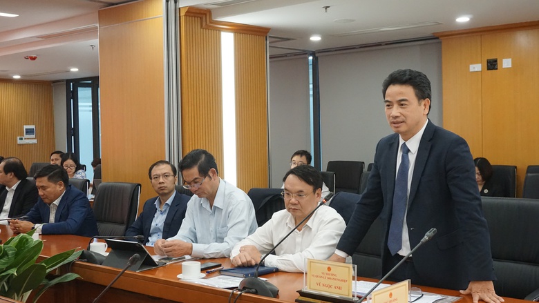 Thứ trưởng Nguyễn Việt H&ugrave;ng: Tập trung th&aacute;o gỡ kh&oacute; khăn, th&uacute;c đẩy doanh nghiệp ph&aacute;t triển- Ảnh 2.