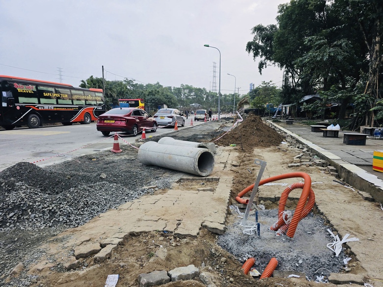 H&agrave; Nội khẩn trương mở rộng vỉa h&egrave;, giảm &ugrave;n tắc khu vực Bến xe Nước Ngầm- Ảnh 5.