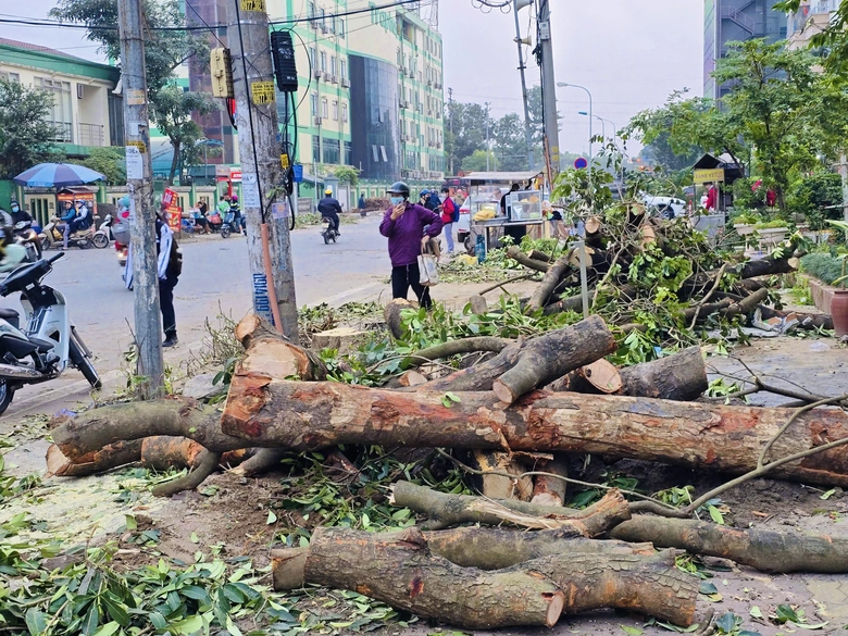 H&agrave; Nội khẩn trương mở rộng vỉa h&egrave;, giảm &ugrave;n tắc khu vực Bến xe Nước Ngầm- Ảnh 3.