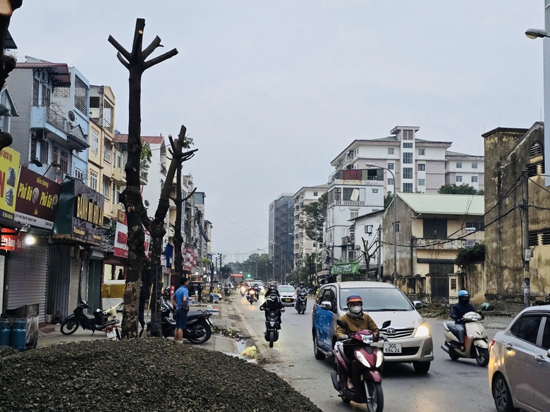 H&agrave; Nội khẩn trương mở rộng vỉa h&egrave;, giảm &ugrave;n tắc khu vực Bến xe Nước Ngầm- Ảnh 8.