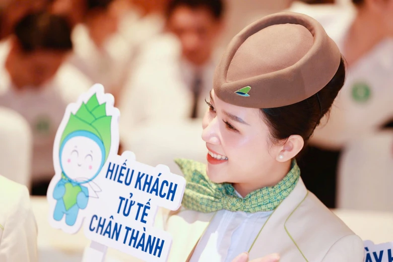 Bamboo Airways khởi động h&agrave;nh tr&igrave;nh tuyển dụng tiếp vi&ecirc;n h&agrave;ng kh&ocirc;ng quy m&ocirc; lớn tại TP.HCM- Ảnh 1.