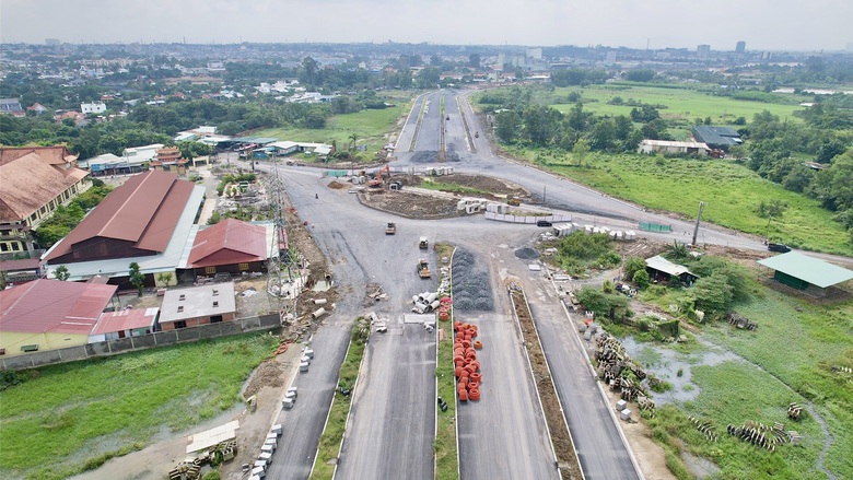 Đồng Nai phát lệnh “3 ca, 4 kíp” chạy đua nước rút giải ngân 3.400 tỷ đồng còn lại- Ảnh 3. Đồng Nai phát lệnh “3 ca, 4 kíp” chạy đua nước rút giải ngân 3.400 tỷ đồng còn lại- Ảnh 3.
