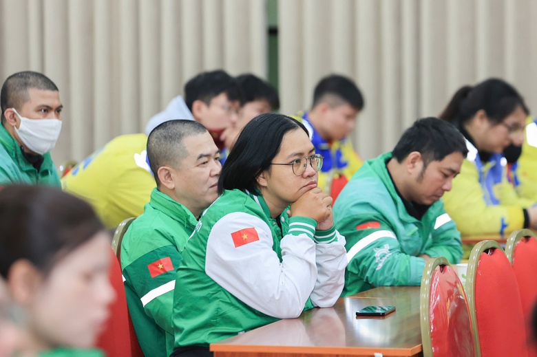 Tài xế công nghệ - áp lực mưu sinh và bài toán an toàn giao thông- Ảnh 1. Tài xế công nghệ - áp lực mưu sinh và bài toán an toàn giao thông- Ảnh 1.