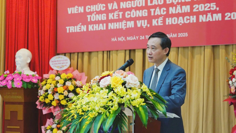 E:\Năm 2025\Th&aacute;ng 12\H&igrave;nh ảnh\Tổng kết VIUP\z7359568842410_1f867ebd4e356bb415741cce4059c8b7.jpg