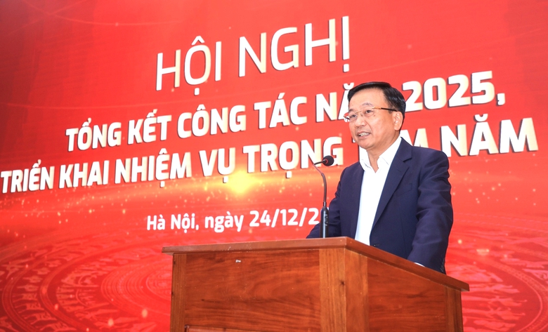 Thứ trưởng Bộ X&acirc;y dựng Nguyễn Danh Huy ph&aacute;t biểu chỉ đạo tại Hội nghị tổng kết c&ocirc;ng t&aacute;c năm 2023 v&agrave; triển khai nhiệm vụ năm 2026 của B&aacute;o X&acirc;y dựng.