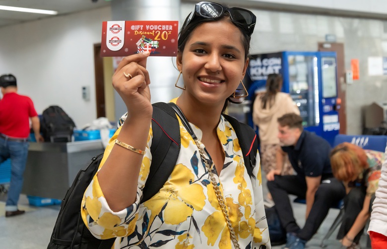 Tưng bừng kh&ocirc;ng kh&iacute; Gi&aacute;ng sinh, ch&agrave;o đ&oacute;n năm mới tại Cảng h&agrave;ng kh&ocirc;ng quốc tế Đ&agrave; Nẵng- Ảnh 5.