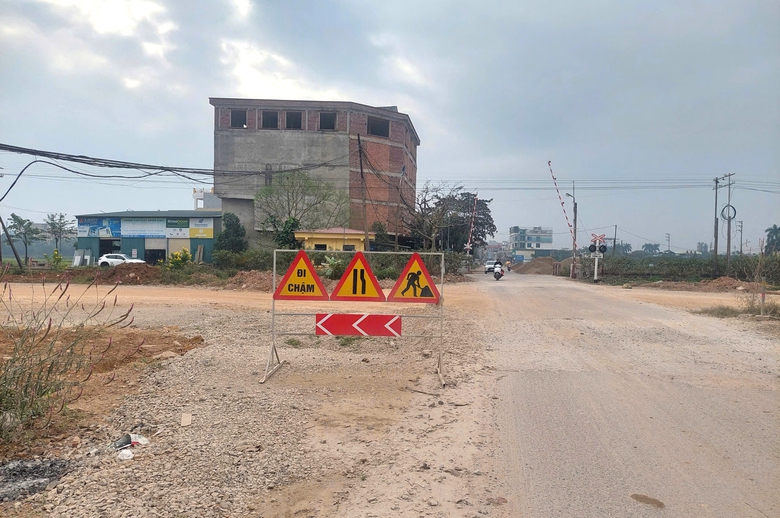 Ph&uacute; Thọ: Phấn đấu ho&agrave;n th&agrave;nh đường song song đường sắt H&agrave; Nội - L&agrave;o Cai th&aacute;ng 1/2026- Ảnh 2.