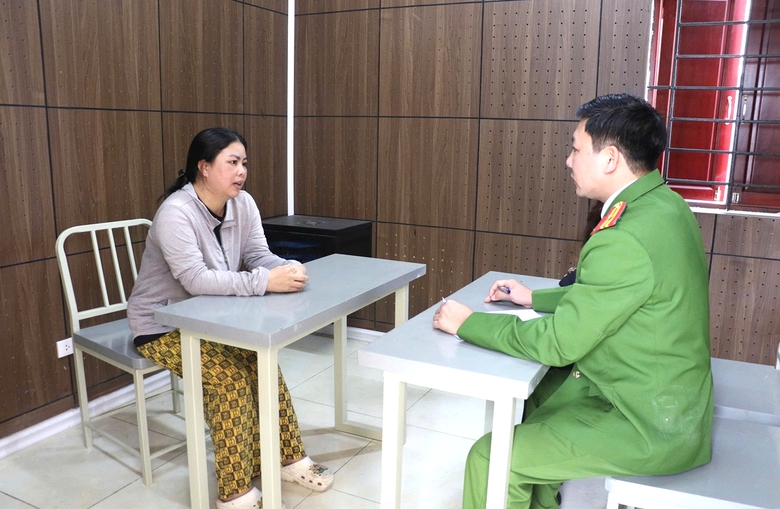 Nghệ An: Ph&aacute; chuy&ecirc;n &aacute;n, triệt ph&aacute; ổ nh&oacute;m mua b&aacute;n vũ kh&iacute; qu&acirc;n dụng tr&ecirc;n kh&ocirc;ng gian mạng- Ảnh 3.