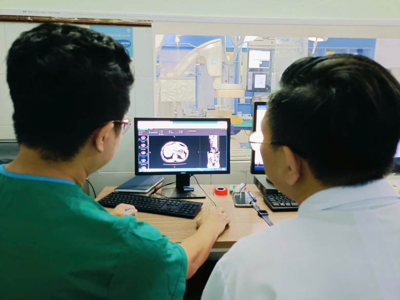 Tuyên Quang tăng cường cơ sở hạ tầng y tế, chăm lo sức khoẻ người dân- Ảnh 4. Tuyên Quang tăng cường cơ sở hạ tầng y tế, chăm lo sức khoẻ người dân- Ảnh 4.