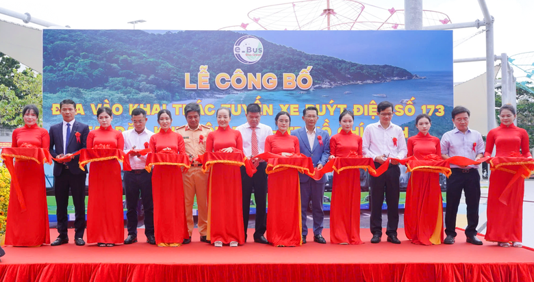 Kim Long Motor chung tay c&ugrave;ng Tập đo&agrave;n C&ocirc;n Đảo triển khai 38 xe bu&yacute;t "xanh" tại C&ocirc;n Đảo- Ảnh 2.