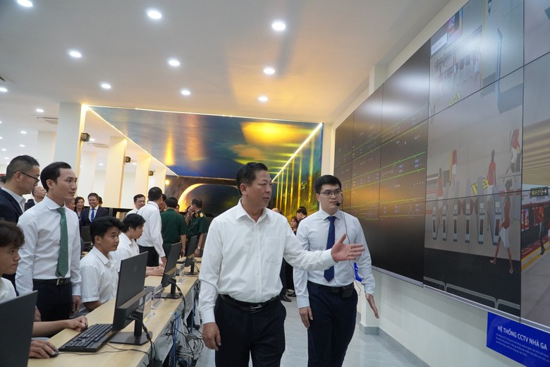 Bộ trưởng Trần Hồng Minh: Ph&ograve;ng m&ocirc; phỏng l&agrave; bước đột ph&aacute; đ&agrave;o tạo nh&acirc;n lực đường sắt- Ảnh 9.