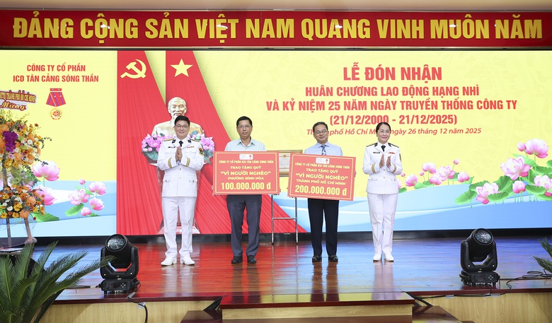 Cảng cạn Tân Cảng Sóng Thần đón nhận Huân chương Lao động hạng Nhì- Ảnh 5. Cảng cạn Tân Cảng Sóng Thần đón nhận Huân chương Lao động hạng Nhì- Ảnh 5.