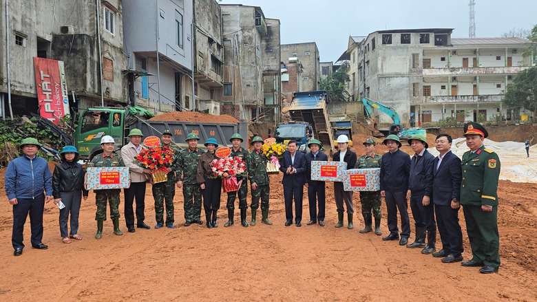 Thi công thần tốc, công trình "chiến dịch Quang Trung" tại Khe Sanh cơ bản hoàn thành- Ảnh 3. Thi công thần tốc, công trình "chiến dịch Quang Trung" tại Khe Sanh cơ bản hoàn thành- Ảnh 3.