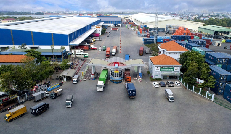 Cảng cạn Tân Cảng Sóng Thần đón nhận Huân chương Lao động hạng Nhì- Ảnh 2. Cảng cạn Tân Cảng Sóng Thần đón nhận Huân chương Lao động hạng Nhì- Ảnh 2.