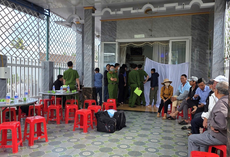 Bé trai 26 ngày tuổi sống sót kỳ diệu trong vụ cháy làm 4 người tử vong, sức khỏe ra sao?- Ảnh 1. Bé trai 26 ngày tuổi sống sót kỳ diệu trong vụ cháy làm 4 người tử vong, sức khỏe ra sao?- Ảnh 1.