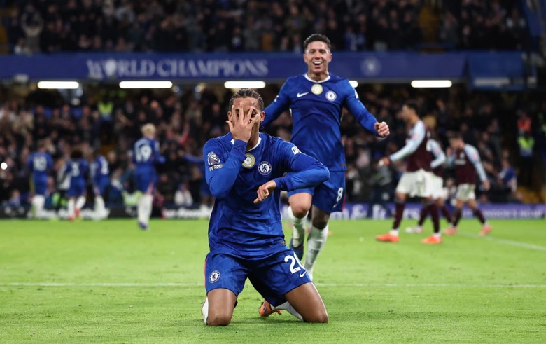 Watkins lập c&uacute; đ&uacute;p, Aston Villa ngược d&ograve;ng đ&aacute;nh bại Chelsea- Ảnh 1.