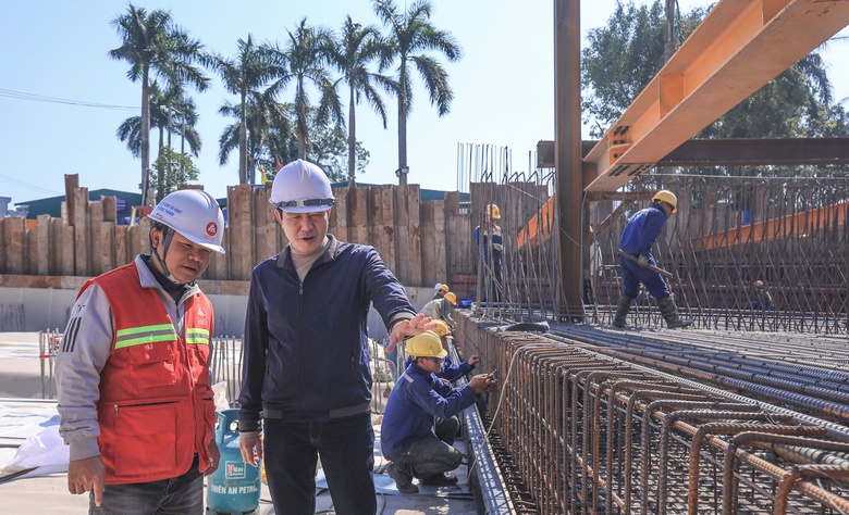 Phương Thành tranh thủ từng ngày đua tiến độ thi công cầu dây văng quy mô lớn nhất Thủ đô- Ảnh 10. Phương Thành tranh thủ từng ngày đua tiến độ thi công cầu dây văng quy mô lớn nhất Thủ đô- Ảnh 10.