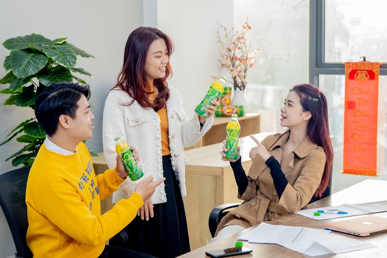 Người trẻ &ldquo;dọn l&ograve;ng&rdquo; đ&oacute;n Tết sau một năm nhiều biến động- Ảnh 3.