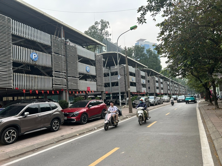 Huy động nguồn lực x&atilde; hội h&oacute;a giảm &aacute;p lực b&atilde;i đỗ xe tại H&agrave; Nội- Ảnh 4.