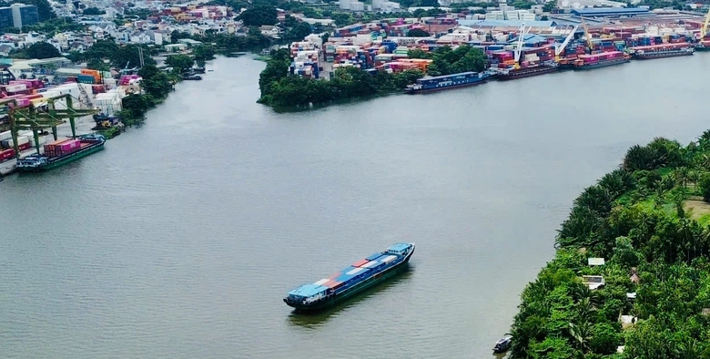 TP.HCM siết chặt quản l&yacute; h&agrave;nh lang s&ocirc;ng, triển khai phương &aacute;n ứng ph&oacute; sạt lở- Ảnh 1.