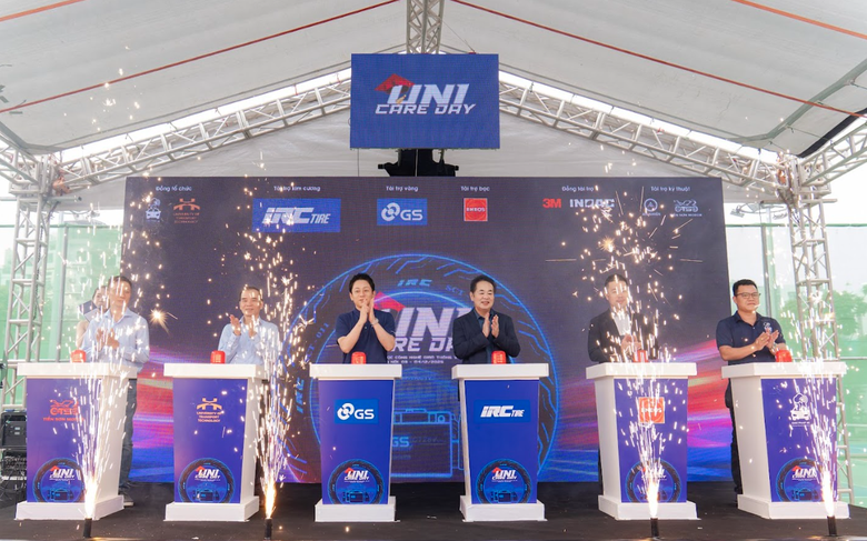 GS Việt Nam đồng h&agrave;nh c&ugrave;ng sinh vi&ecirc;n C&ocirc;ng nghệ Giao th&ocirc;ng vận tải kiểm tra ắc quy miễn ph&iacute;- Ảnh 2.