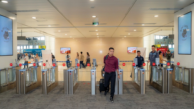 S&acirc;n bay Nội B&agrave;i dự kiến đ&oacute;n gần 115.000 lượt kh&aacute;ch trong ng&agrave;y cao điểm dịp Tết Dương lịch- Ảnh 4.